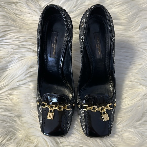 Louis Vuitton Pumps - Picture 3 of 11